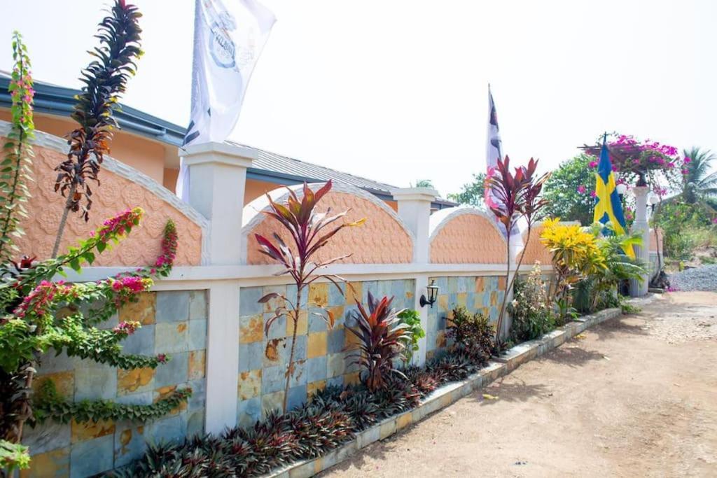 Nana Adu Guest House Koforidua Экстерьер фото