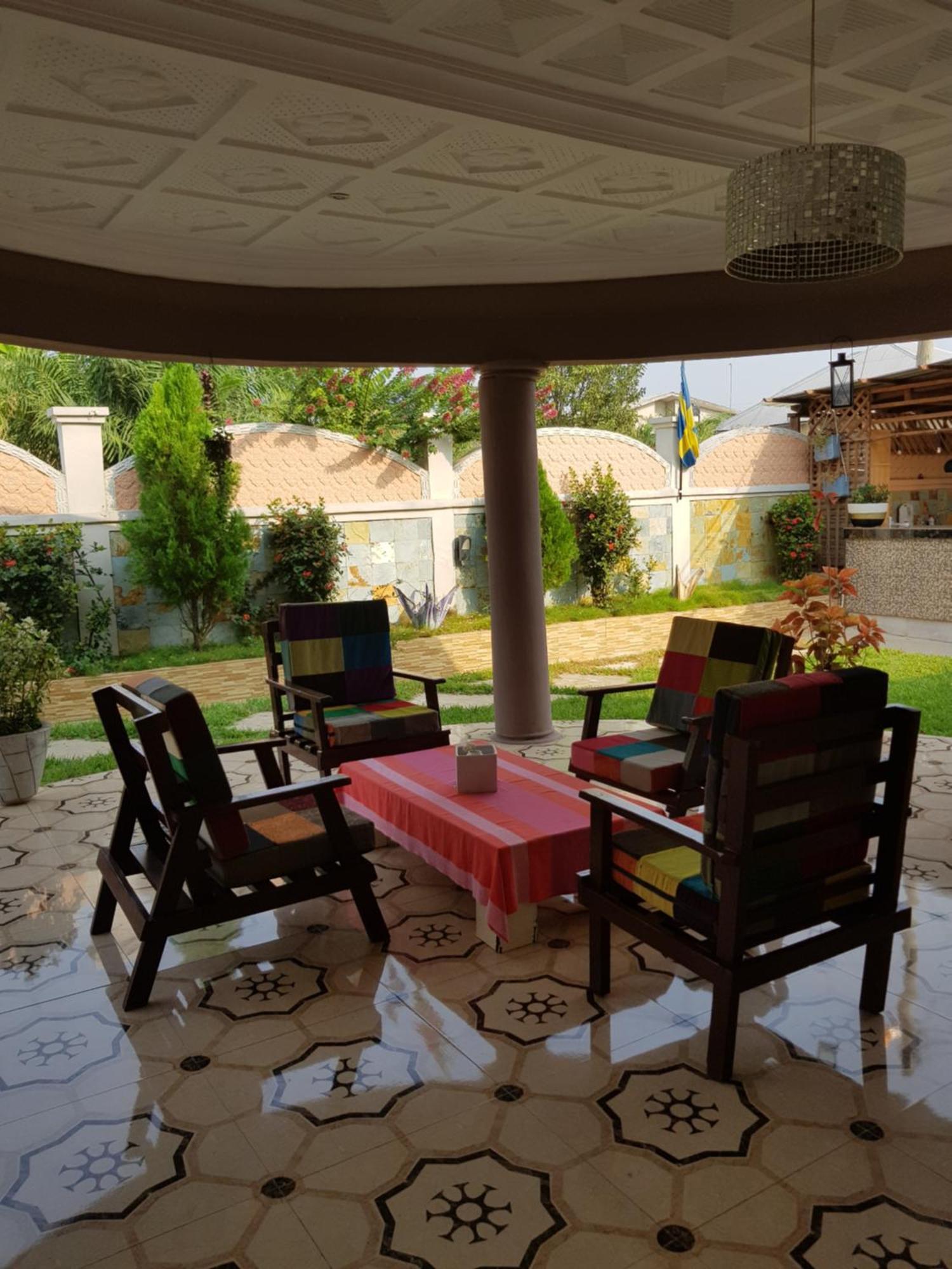 Nana Adu Guest House Koforidua Экстерьер фото