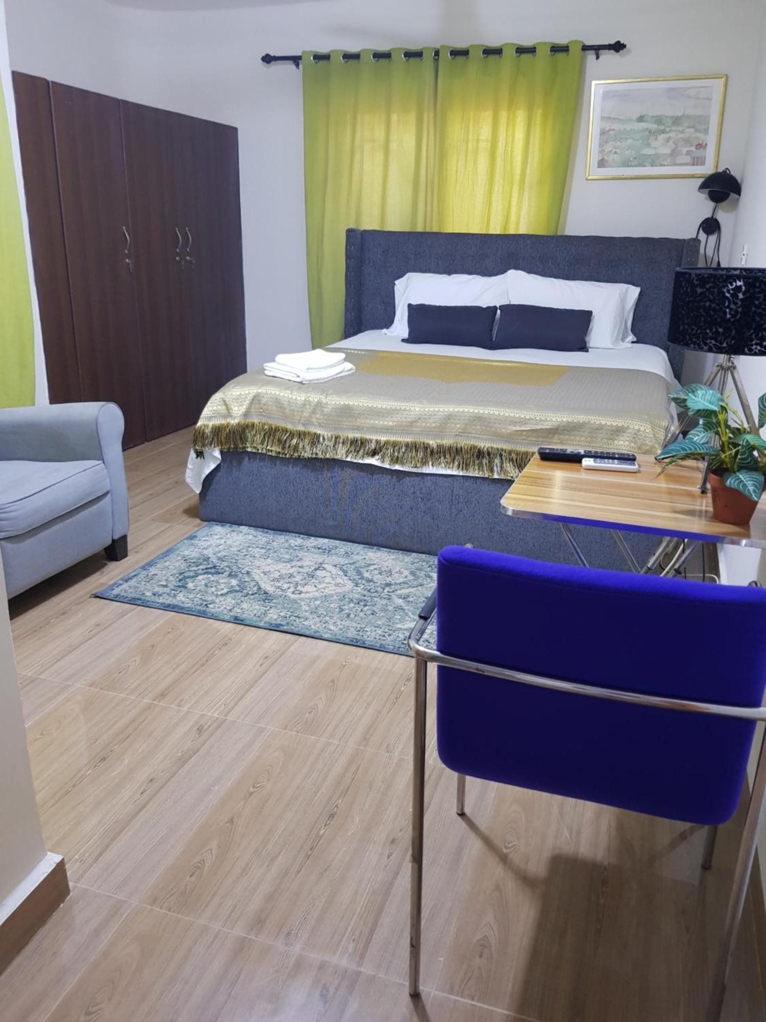 Nana Adu Guest House Koforidua Экстерьер фото