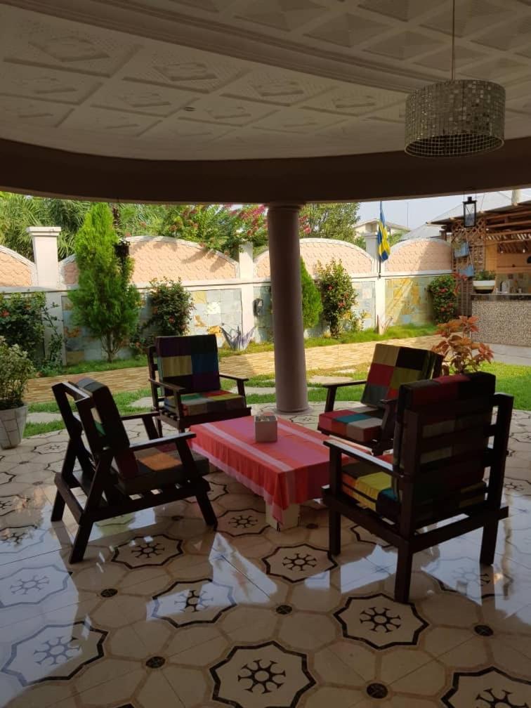Nana Adu Guest House Koforidua Экстерьер фото