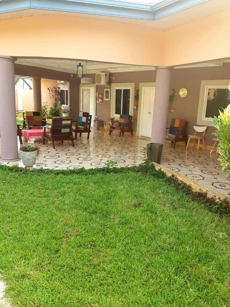 Nana Adu Guest House Koforidua Экстерьер фото
