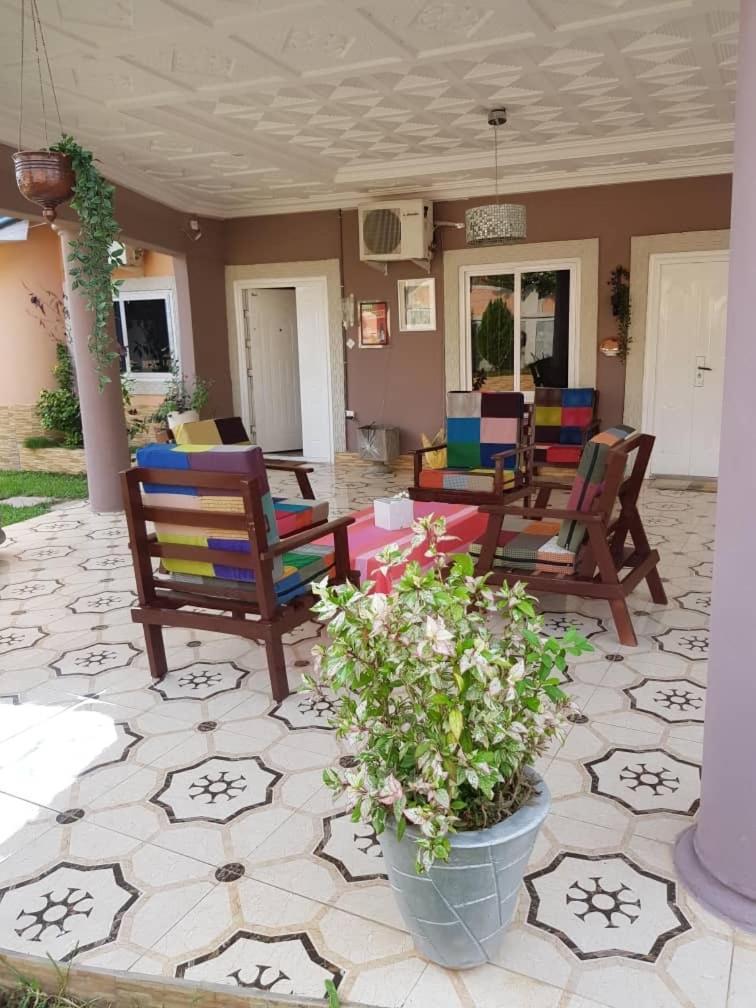 Nana Adu Guest House Koforidua Экстерьер фото