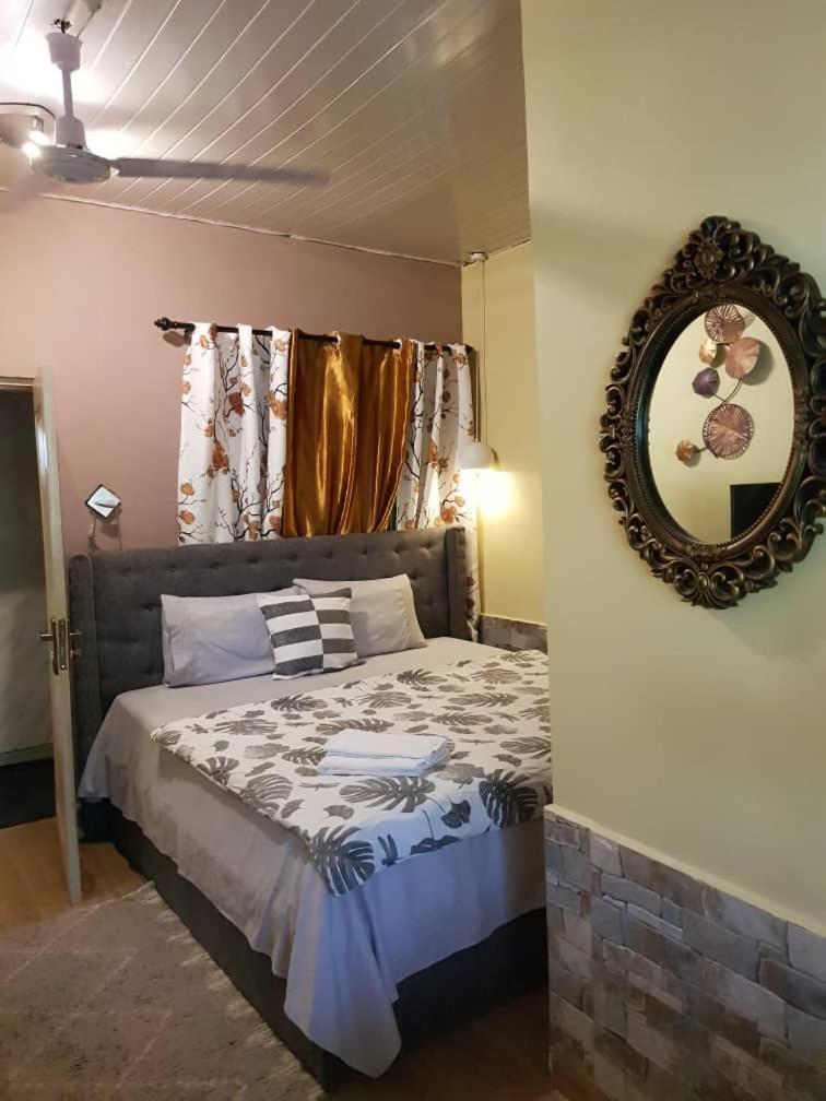 Nana Adu Guest House Koforidua Экстерьер фото