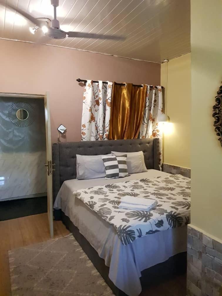 Nana Adu Guest House Koforidua Экстерьер фото