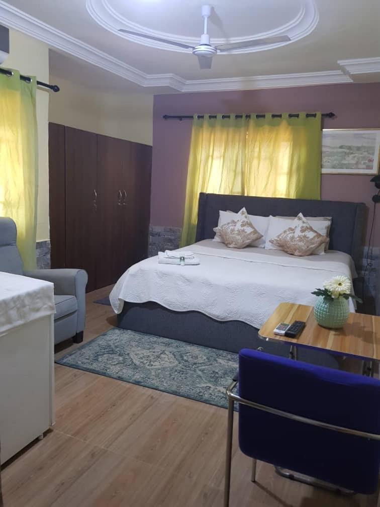 Nana Adu Guest House Koforidua Экстерьер фото