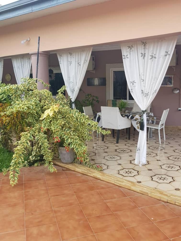 Nana Adu Guest House Koforidua Экстерьер фото